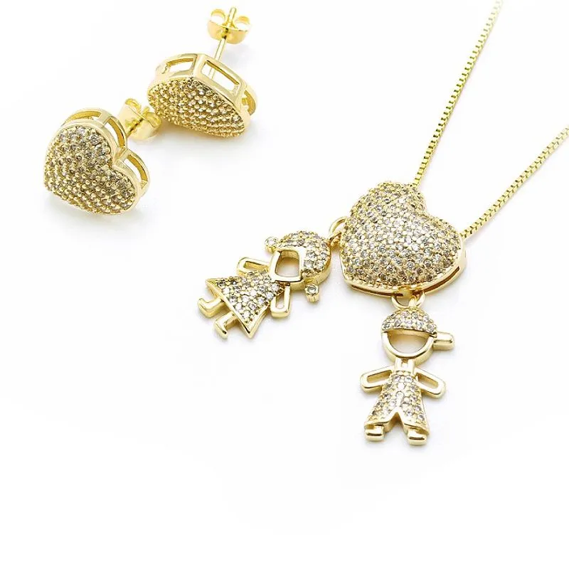 Pozlaćeni set nakita u obliku srca