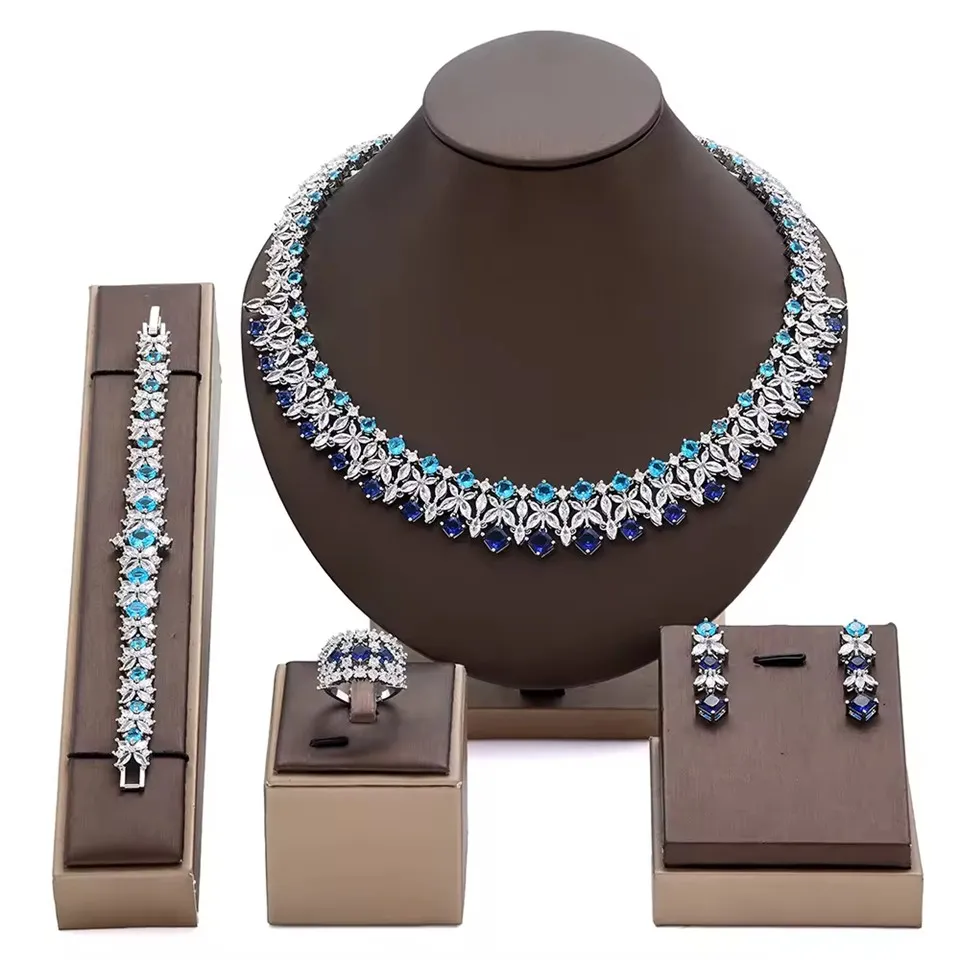 Modni kompleti nakita