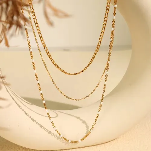 Ogrlica s nakitom koja ne gubi boju